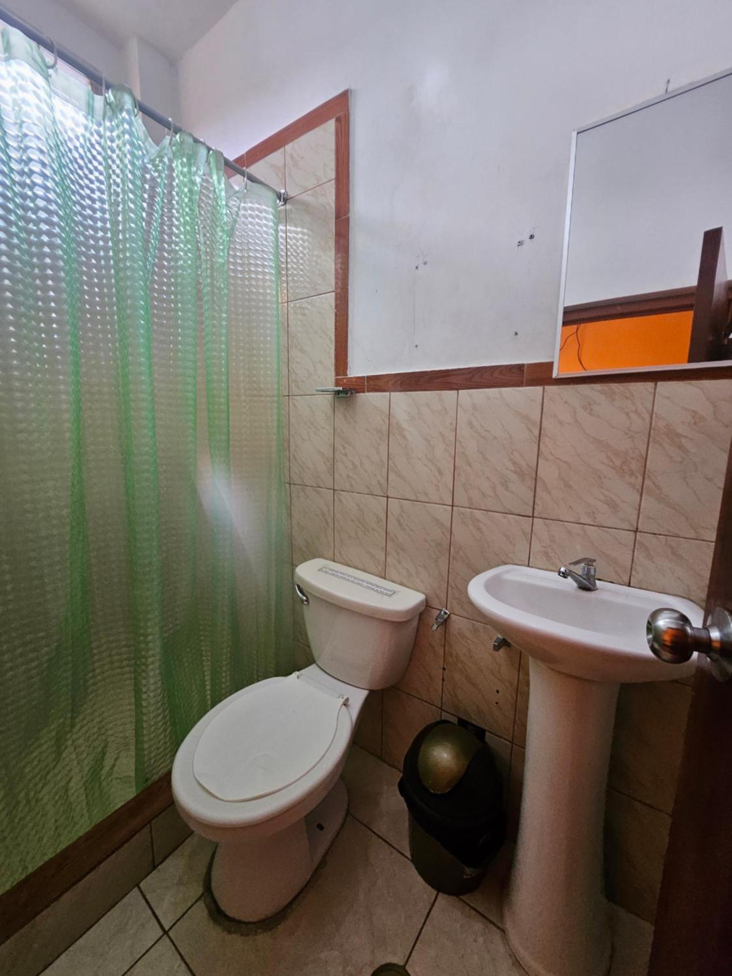 Sarisa House Hotel Iquitos Buitenkant foto