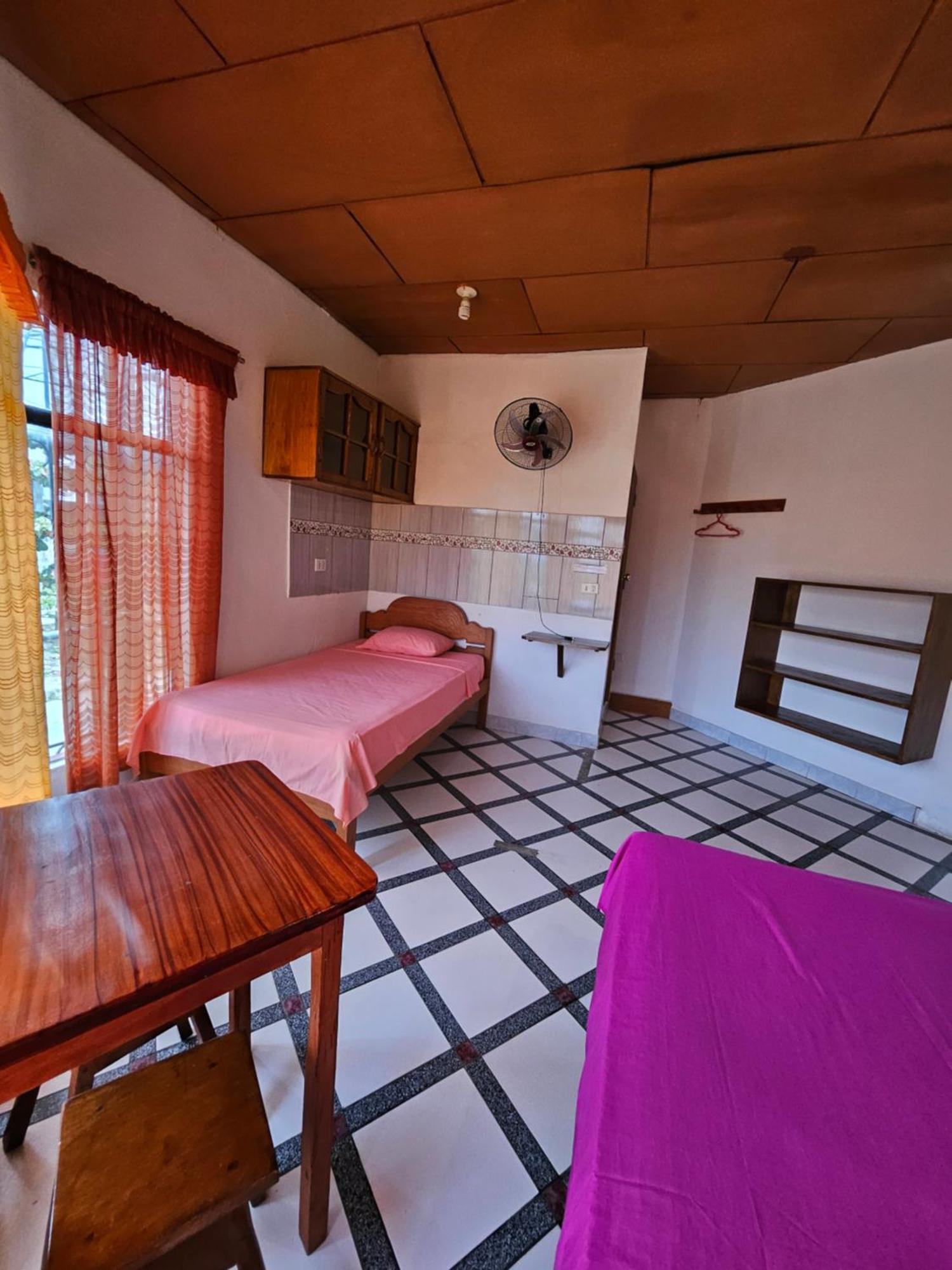 Sarisa House Hotel Iquitos Buitenkant foto