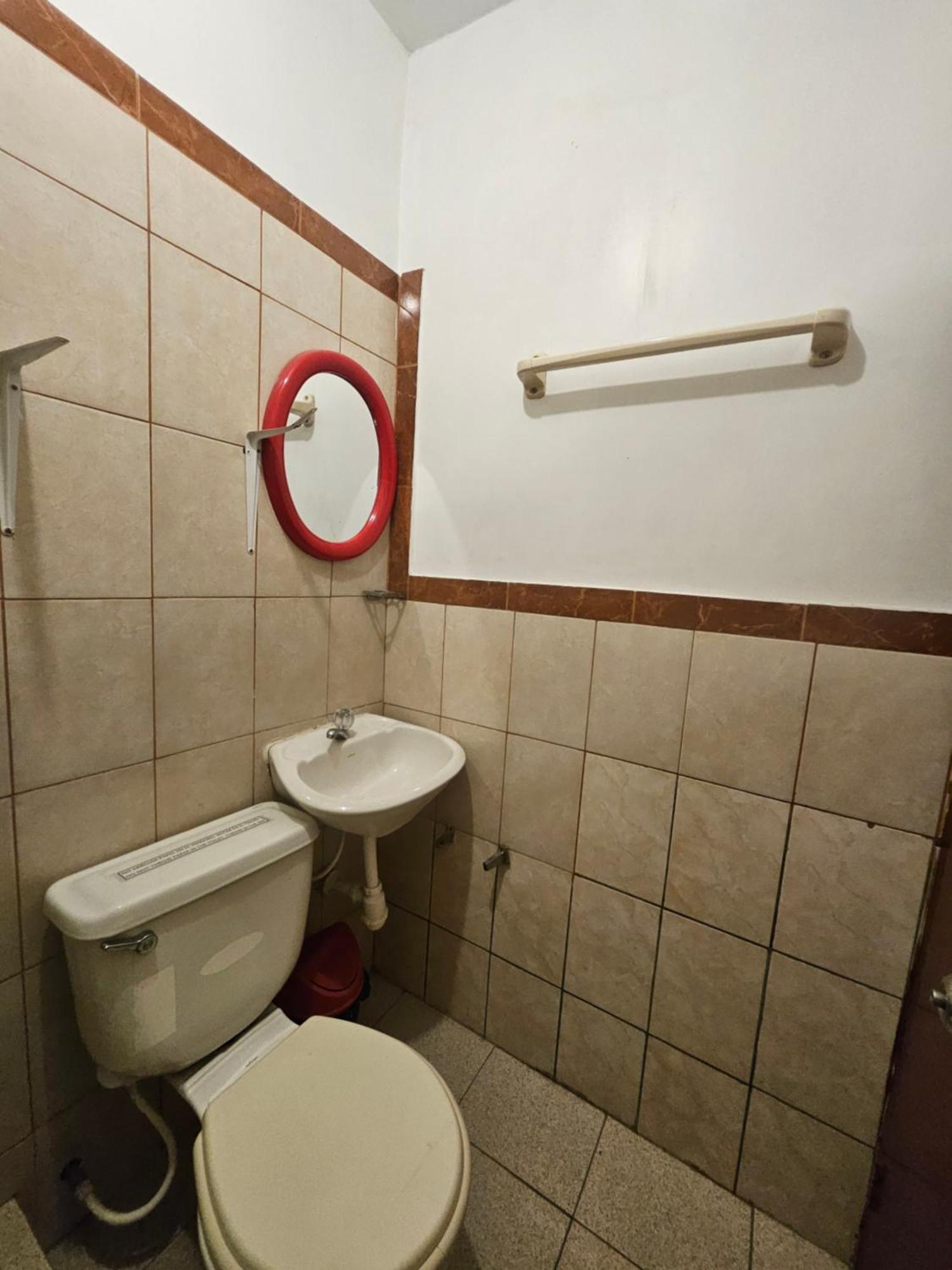Sarisa House Hotel Iquitos Buitenkant foto