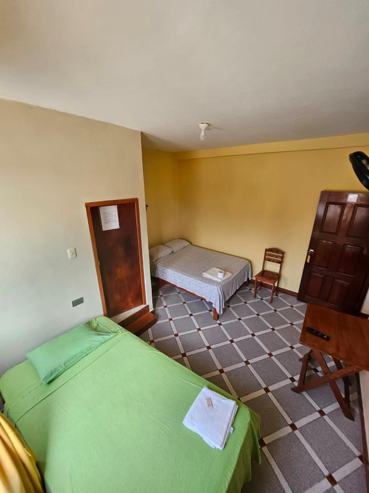 Sarisa House Hotel Iquitos Buitenkant foto